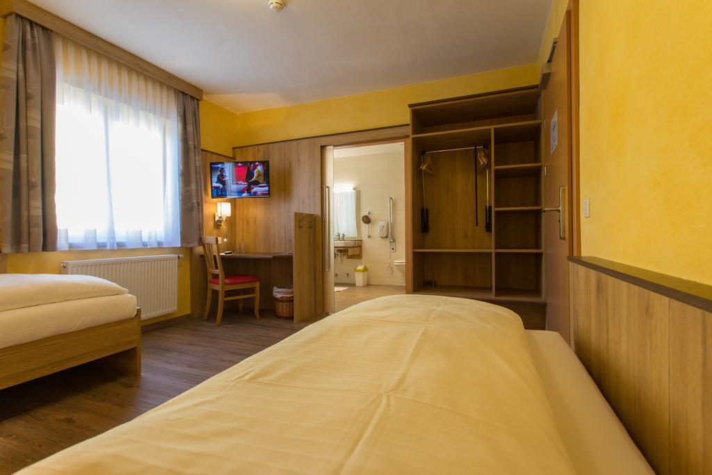 Hotel Freiensteinerhof Superior Sankt Peter-Freienstein Zewnętrze zdjęcie